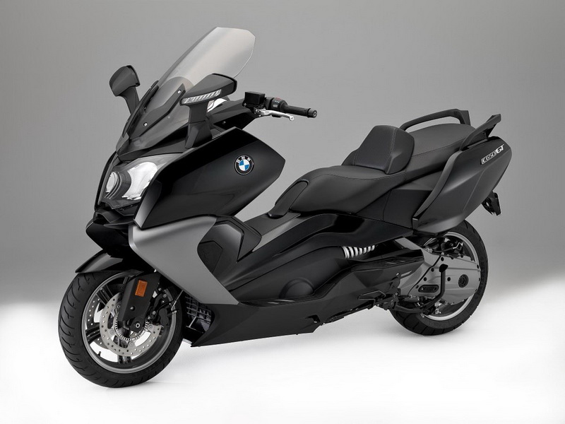 2016_BMW_C650_GT_2