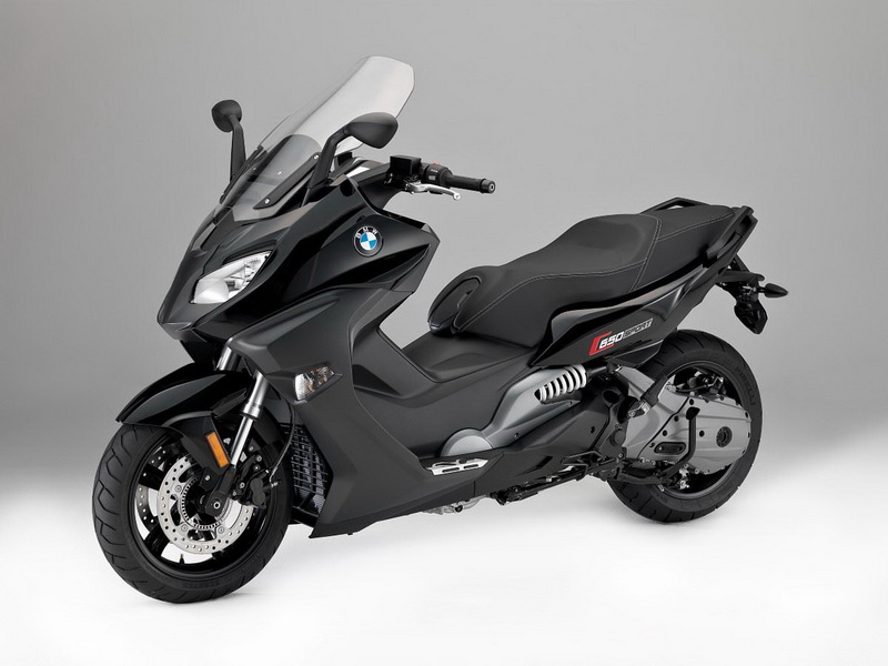 2016_BMW_C650_Sport_2