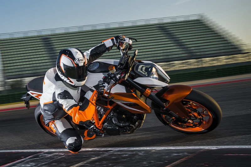 2016-KTM-Super-Duke-R-Special-Edition_1