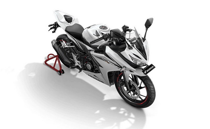 2016-honda-cbr150r_04