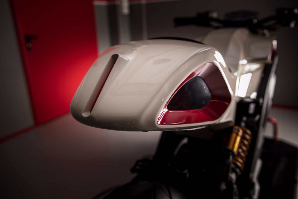 italian-volt-lacama-electric-custom-motorcycle-3