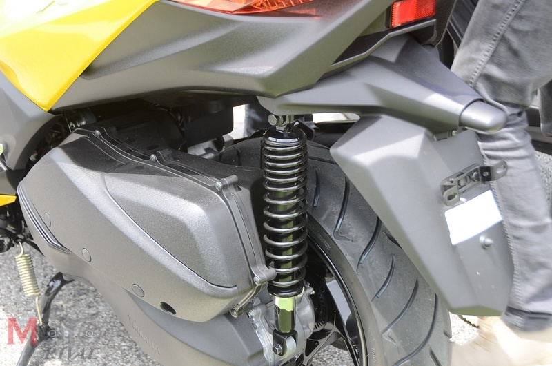 Yamaha-XMax300_17