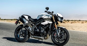 เปิดราคา 2018 Triumph Speed Triple RS/S 1050 ตั๊กแตนยักษ์ 3 สูบจอมพลัง เริ่ม 4.5 แสน (ไม่รวม Tax) 2018-triumph-speed-triple
