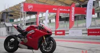 Ducati Panigale V4 คว้ารางวัล Big Best Bigbike of the Year 2017-2018 พร้อมเปิดแคมเปญงาน BIG2018 รีวิว Ducati Panigale V4 S