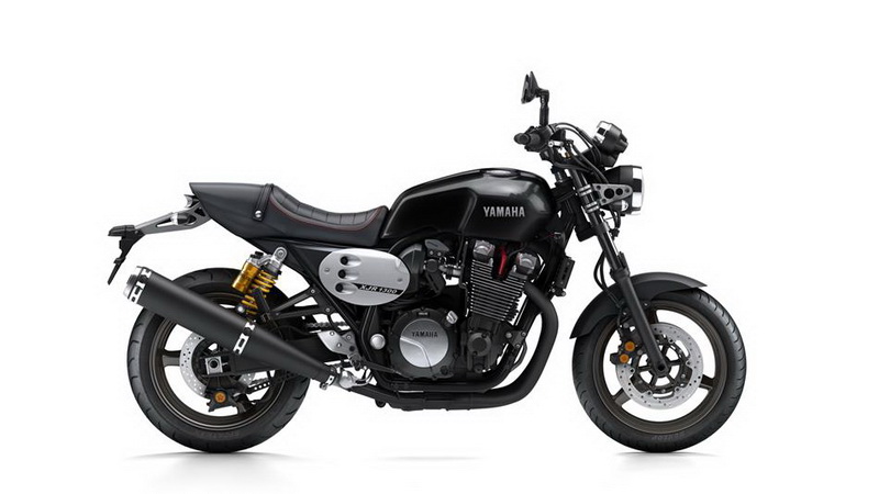 2015-Yamaha-XJR1300-Midnight-Black_resize
