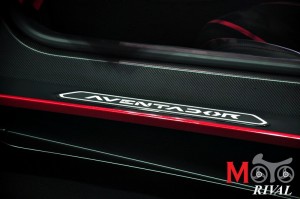 Lamborghini-Aventador-LP750-4_24