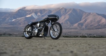 Indian_Scout_Custom_drag_bike_Jeb_Scolman