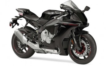 2015-Yamaha-YZF-R1-Black