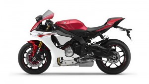 2015-Yamaha-YZF-R1-Racing-Red