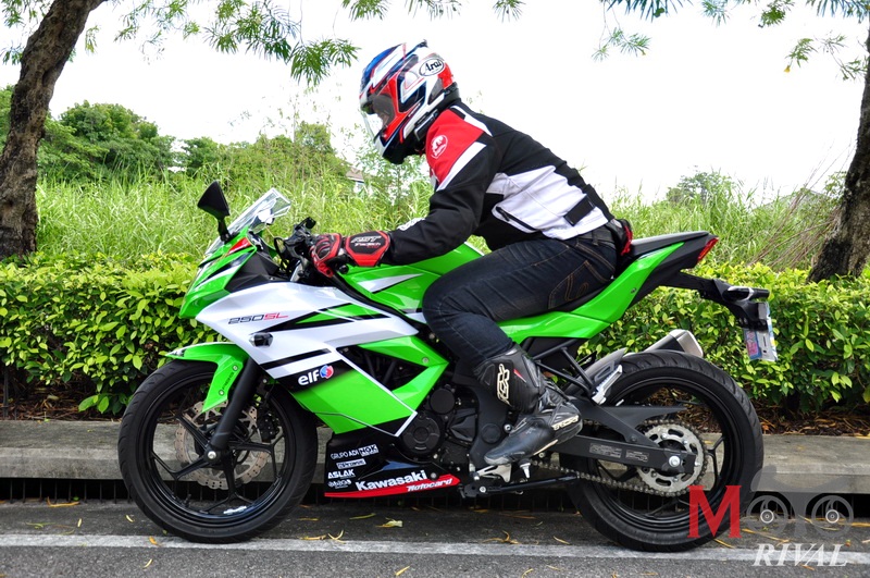 Ninja 250SL Riding Position