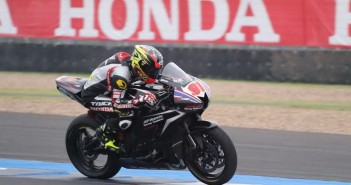 จักรกฤษณ์_AP-Honda-Racing-Team