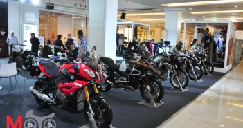 BMW Xpo 2015 เปิดราคา Supersport 1000cc อย่างเป็นทางการพร้อมรถ BMW Motorrad 12 รุ่น 2015-BMW-Xpo-Thailand_41