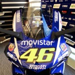 2015-Yamaha-R1-Rossi-Movistar_09