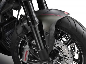 2016-Ducati-Diavel-Carbon_20