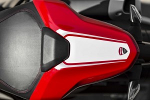 2016-Ducati-Monster-1200-R-still-02_resize