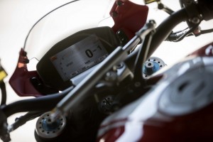 2016-Ducati-Monster-1200-R-still-03_resize