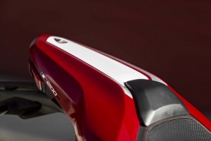 2016-Ducati-Monster-1200-R-still-04_resize