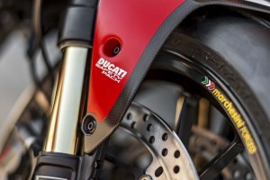 2016-Ducati-Monster-1200-R-still-19_resize