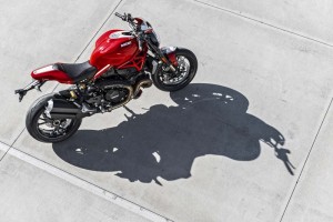 2016-Ducati-Monster-1200-R-still-26_resize
