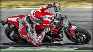 2016-Ducati-Monster-1200-R_M1200R_01