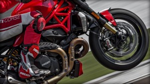 2016-Ducati-Monster-1200-R_M1200R_02