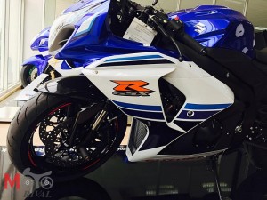 2016-Suzuki-GSX-R1000-L6_2