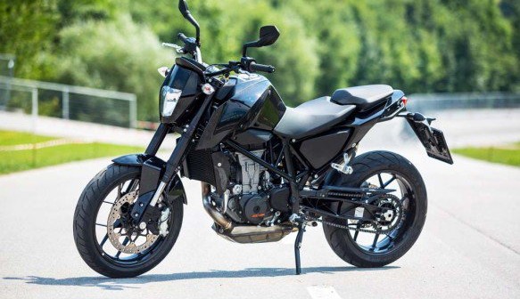 2016-ktm-duke-690-Pre-1st-photos_04