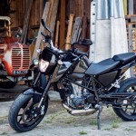 2016-ktm-duke-690-Pre-1st-photos_21