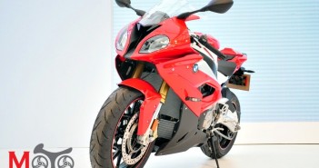 BMW-Group-15th-Anniversary-Launch-S1000RR-S1000R_002