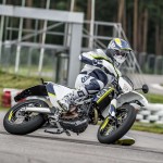 2016-Husqvarna-701-Supermoto_6