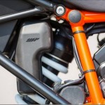 2016-KTM-1290-Super-Duke-GT-1st-Photos_09_resize