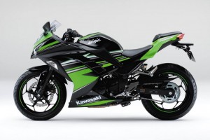 2016-Kawasaki-Ninja300-KRT_1