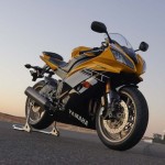 2016-Yamaha-R1-R6-60th-anniversary-01_resize