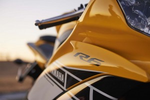 2016-Yamaha-R1-R6-60th-anniversary-08_resize