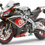 2015-Aprilia-RSV4_4