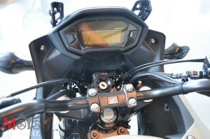 2016-Honda-CB500X-Preview_12