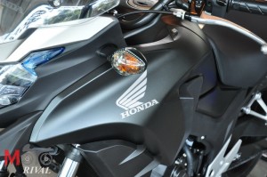 2016-Honda-CB500X-Preview_15
