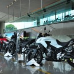 2016-Honda-CB500X-Preview_18
