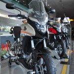 2016-Honda-CB500X-Preview_21