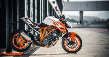 2016-KTM-Super-Duke-R-Special-Edition_4