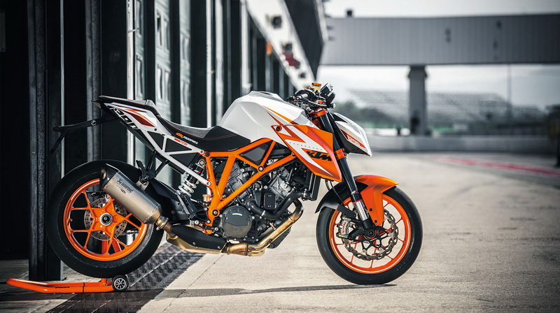 2016-KTM-Super-Duke-R-Special-Edition_4