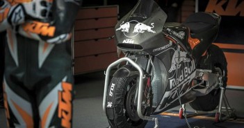 KTM-RC16-MotoGP-Bike_11