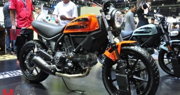 Ducati เปิดตัว Scrambler Sixty2 ไม่ถึง 3 แสนบาท และ Monster 821 ใหม่ พร้อมรายละเอียดแคมเปญในงาน Motor Expo 2015 Ducati-Scrambler-Sixty2-Motor-Expo-2015_36