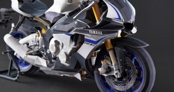 Yamaha-R1M-Paper-Crafts_06