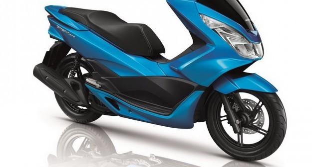 2016-Honda-New_PCX_150_Blue