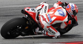 Lorenzo ออกโรงชม เพื่อนร่วมงานปีหน้า “ความสามารถของ Stoner นั้น น่าเหลือเชื่อ” Stoner-Sepang-Test_4