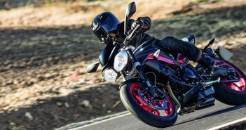 Triumph-Street-Triple-RX-black_2