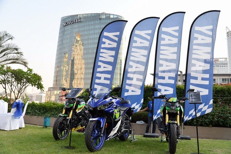 01 YAMAHA THAILAND RACING TEAM_1