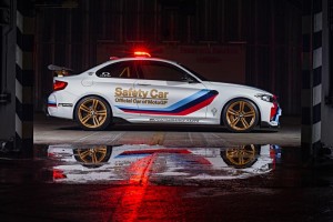 2016-BMW-M2-SafetyCar_14