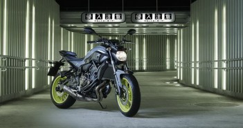 เปิดตัว Yamaha MT-07 Moto Cage Night Fluo สีเหลืองใหม่ ราคา 3.13 แสนบาท 2016-Yamaha-MT-07-Night-Fluo_01